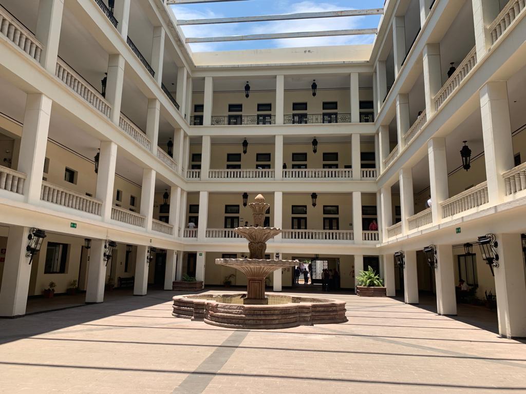 Trabajadores reclaman salida de Blanca Valles Están artos de 29 años de falta de transparencia