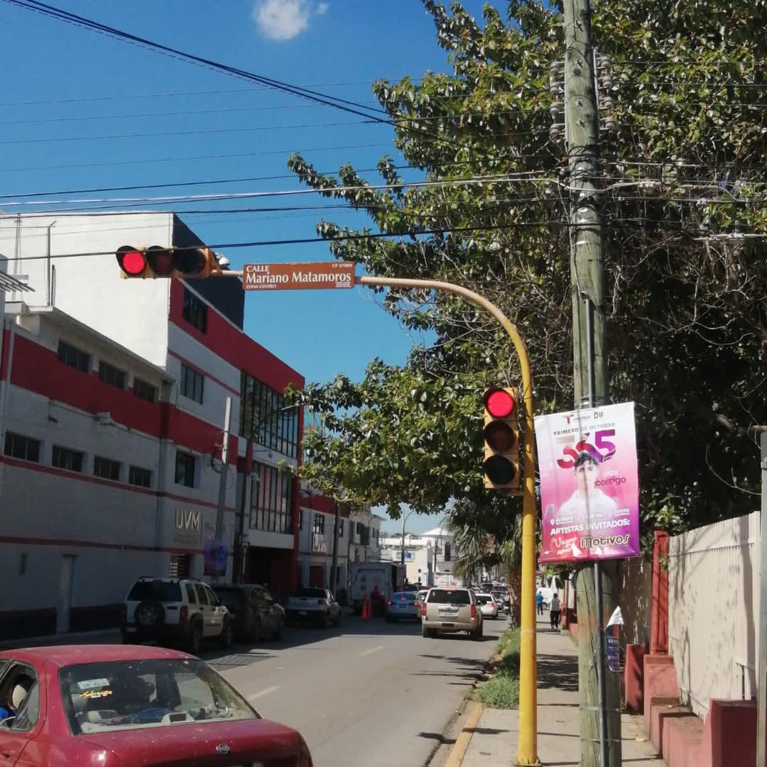 Se realizó reparación de semáforo ubicado al centro de la ciudad