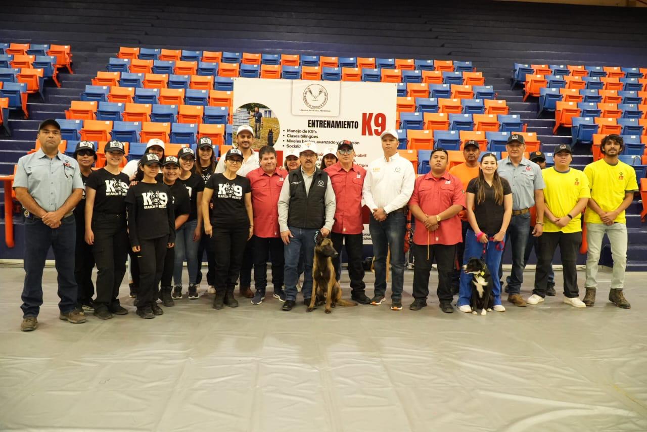 El rector de la UAT inaugura curso de adiestramiento canino K-9