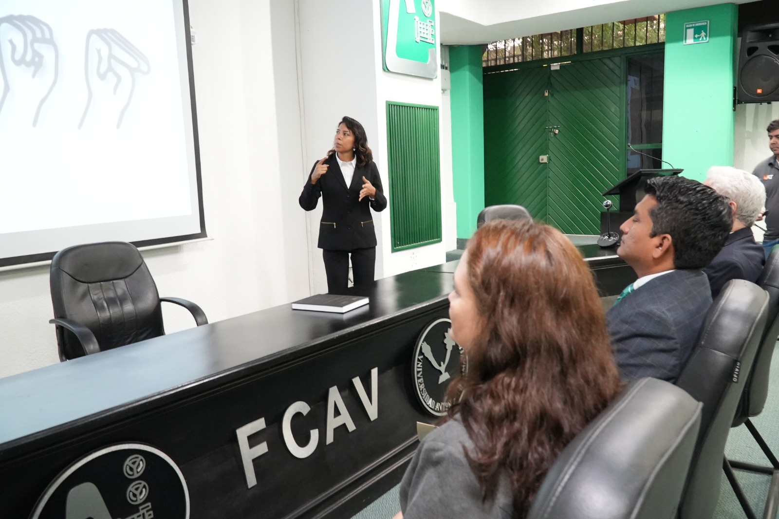 Reafirma la UAT su liderazgo en inclusión educativa de personas con discapacidad