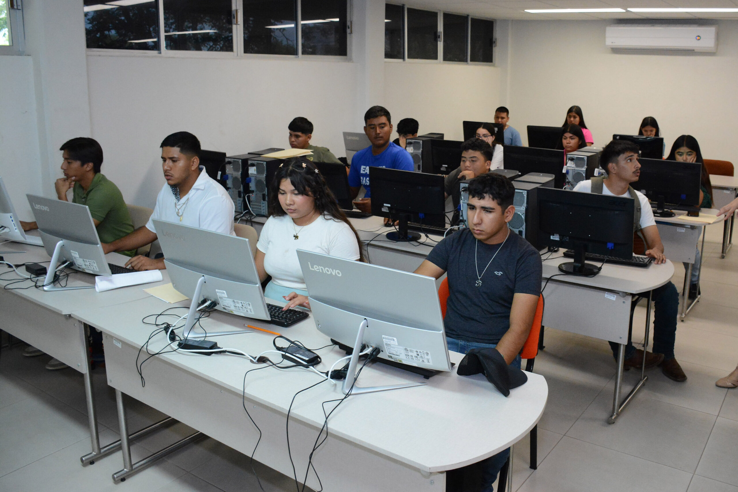 Cuenta la UAT con mejores instalaciones para la educación integral de sus estudiantes