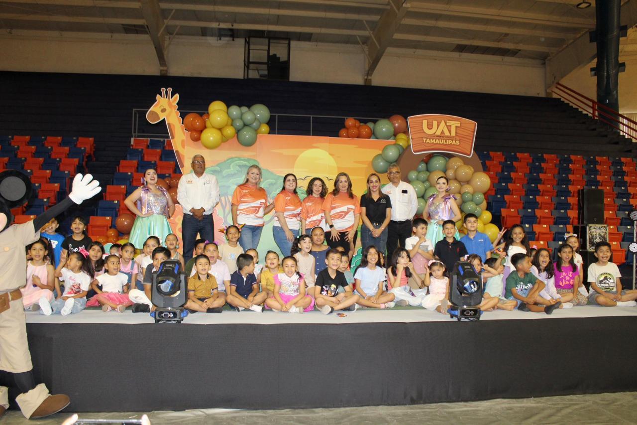 Brinda la UAT festejo a niños y niñas del personal sindicalizado