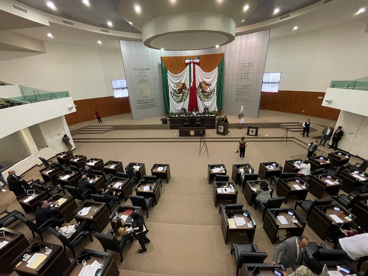 Protegerán a maestros de agresiones físicas en planteles