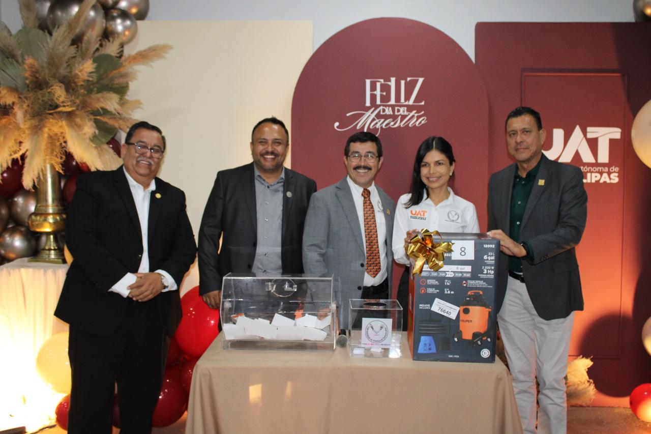 Reafirma rector de la UAT su reconocimiento al personal académico