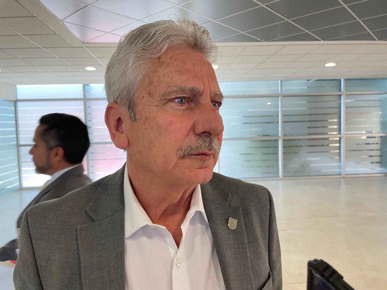 Mochilas son riesgo a la salud de estudiantes: Armando Zertuche