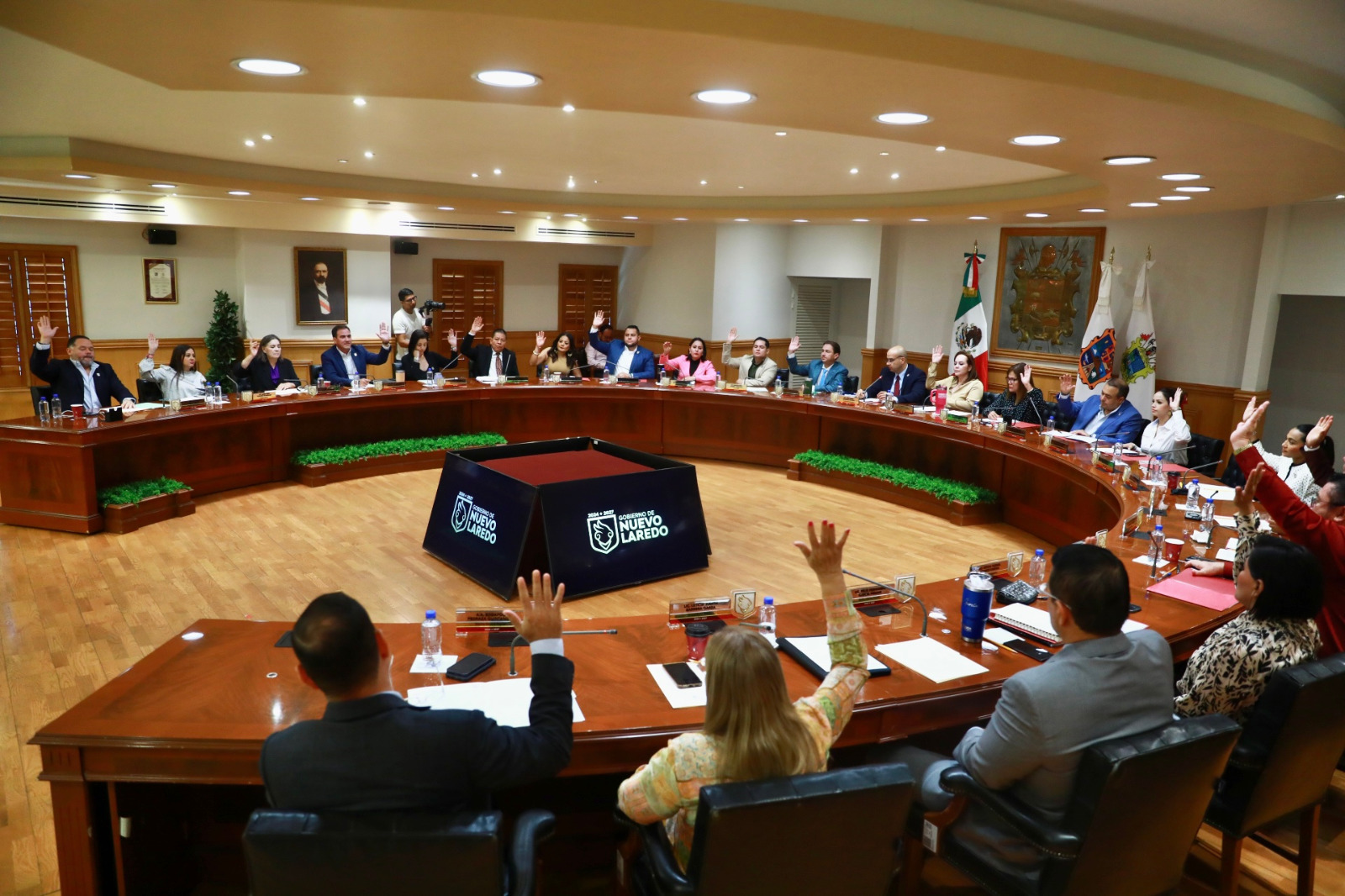 CABILDO APRUEBA RECARPETEO EN CALLE ANZURES CON RECURSOS DEL FIDEICOMISO DEL PUENTE III*