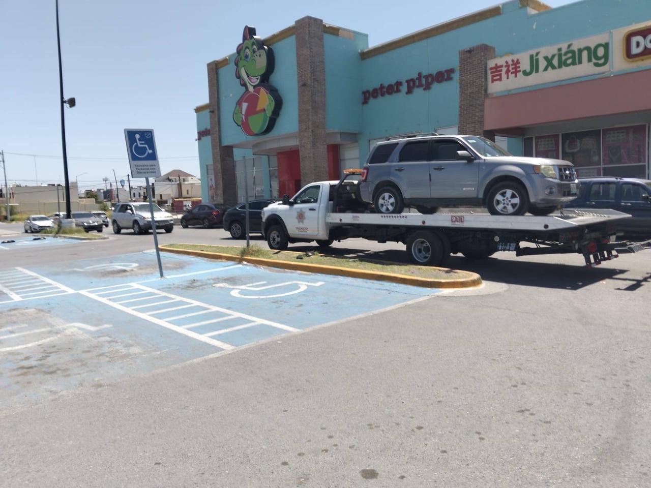 REFUERZA TRÁNSITO Y VIALIDAD DE NUEVO LAREDO OPERATIVOS PARA PROTEGER ESPACIOS DESTINADOS A PERSONAS CON DISCAPACIDAD