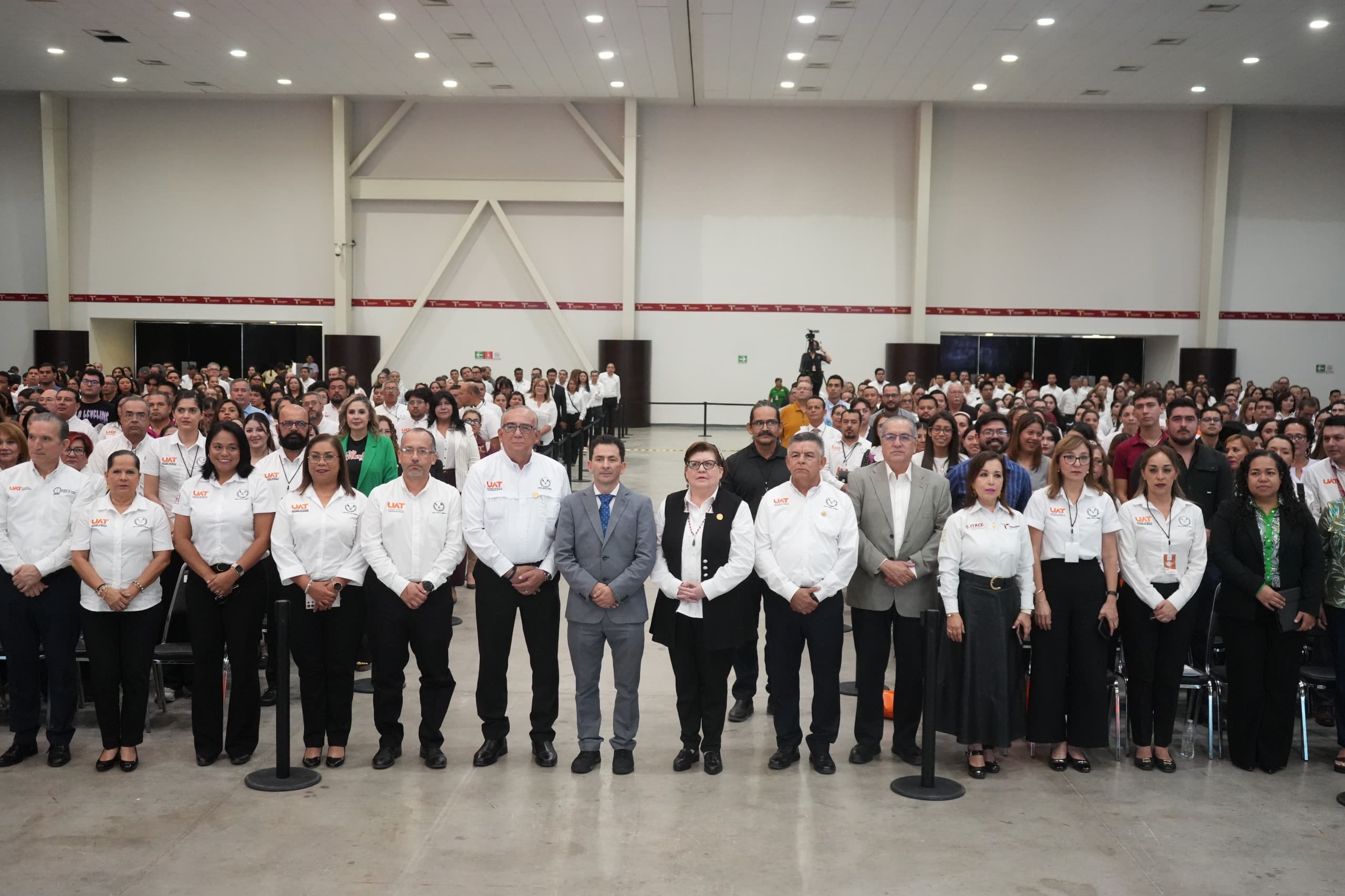 Suma la UAT iniciativas de docentes para impulsar la innovación educativa