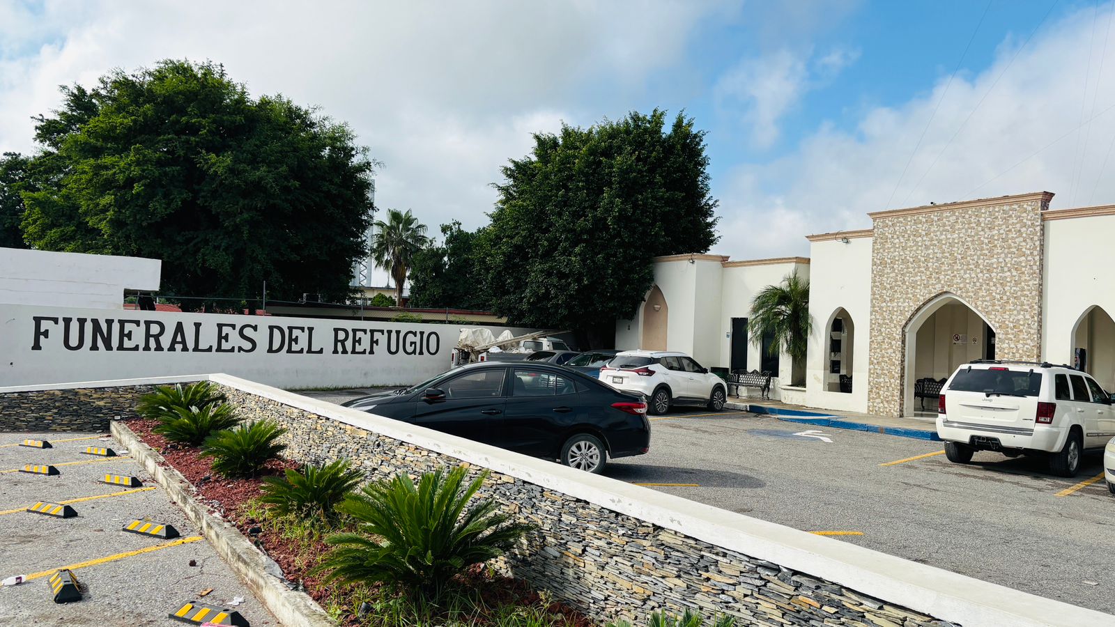 Empleada de una funeraria denuncia despido injustificado