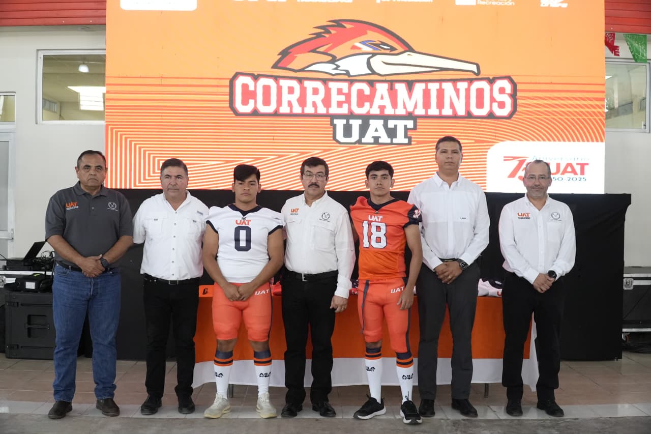 Entrega rector uniformes a Correcaminos UAT de la Liga Mayor ONEFA