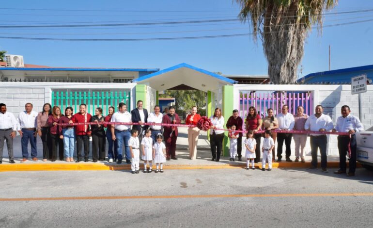 REFRENDA ALCALDESA CARMEN LILIA CANTUROSAS COMPROMISO CON LA EDUCACIÓN; ENTREGA OBRAS EN ESCUELAS DE LA CIUDAD