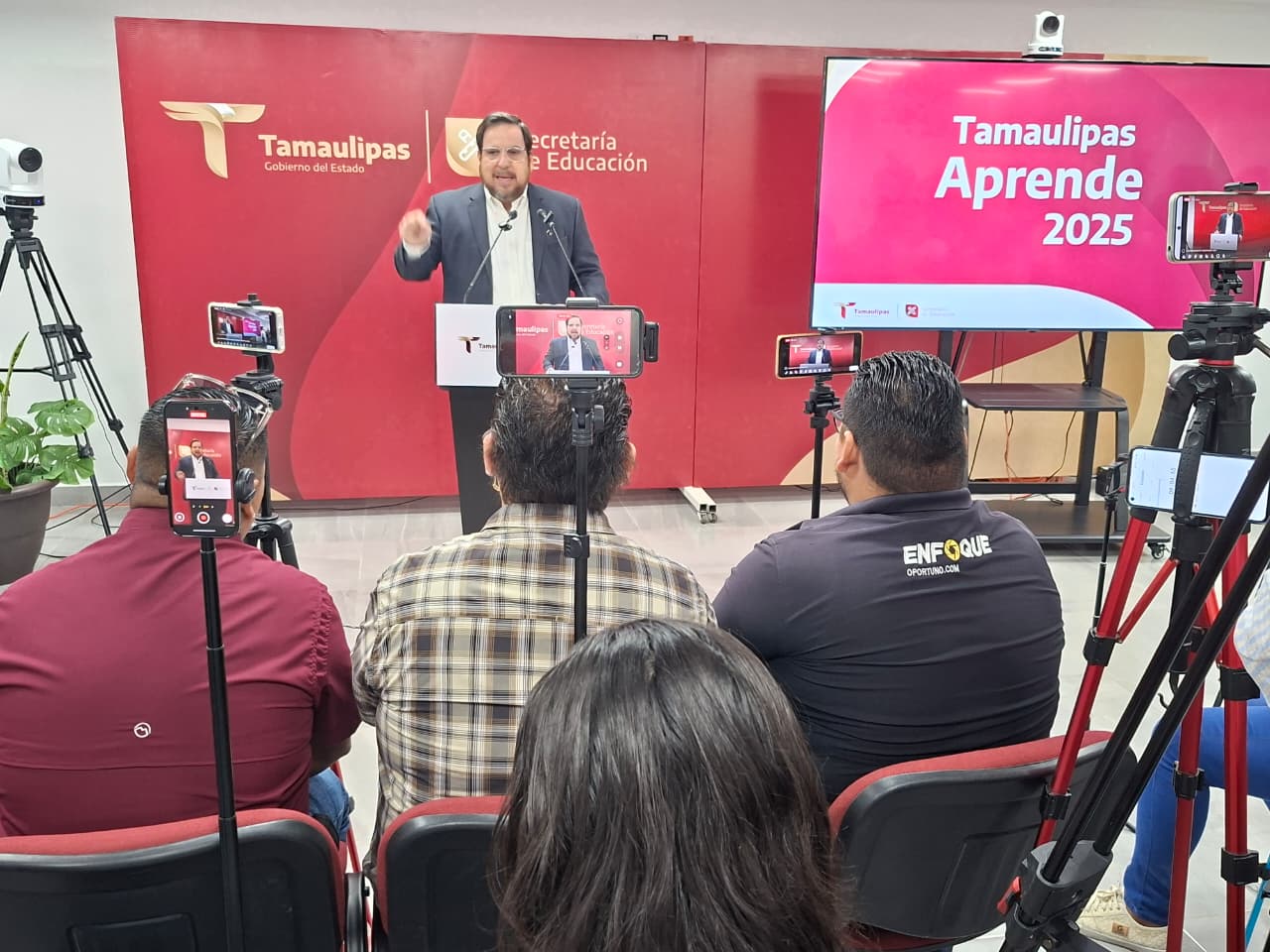 Notorio avance en conocimiento de las matemáticas: SET