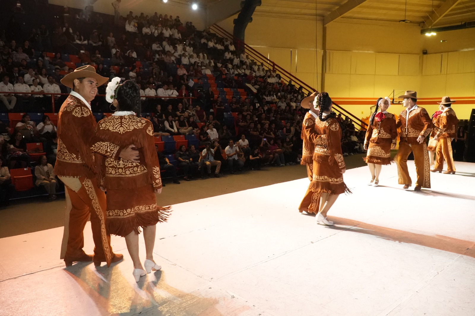 Presenta la UAT con éxito el Festival de Folklor Universitario 2025