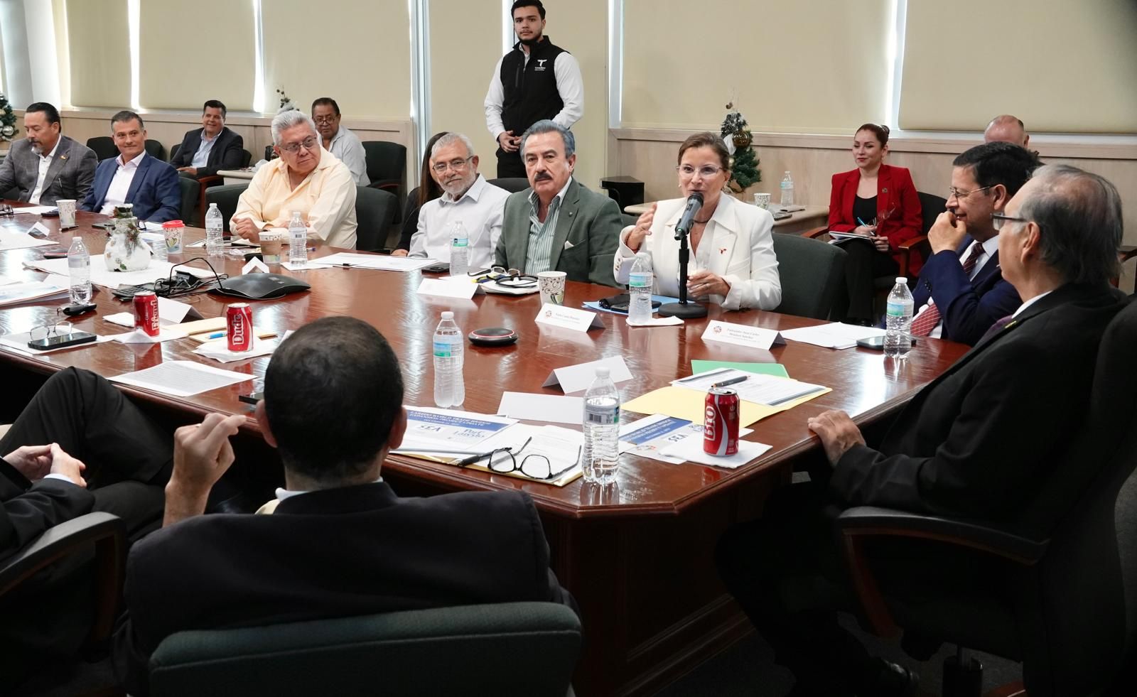 Impulsa Tamaulipas competitividad logística de América del Norte  Secretaria Ninfa Cantú participa en Laredo, Texas en reunión de seguimiento para la ampliación del Puente III