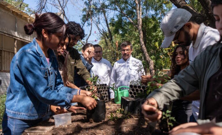 Impulsa rector lazos con la comunidad de la FIC-UAT