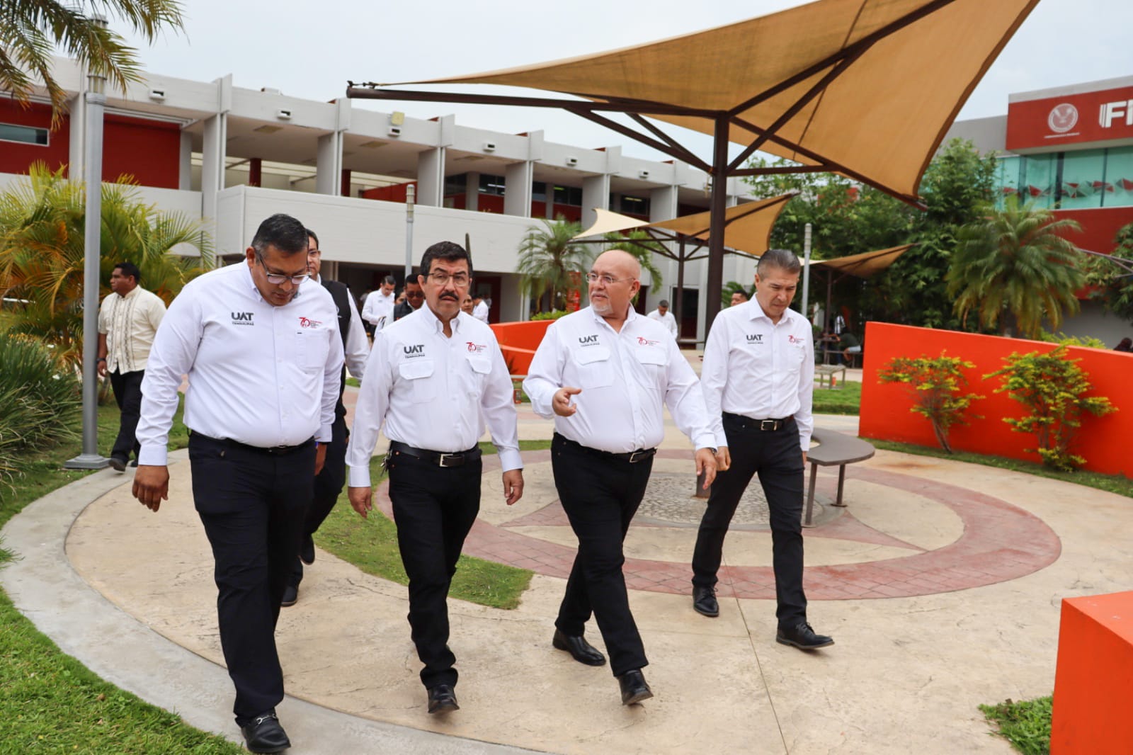 Forma UAT a estudiantes con más competencias para el mercado laboral