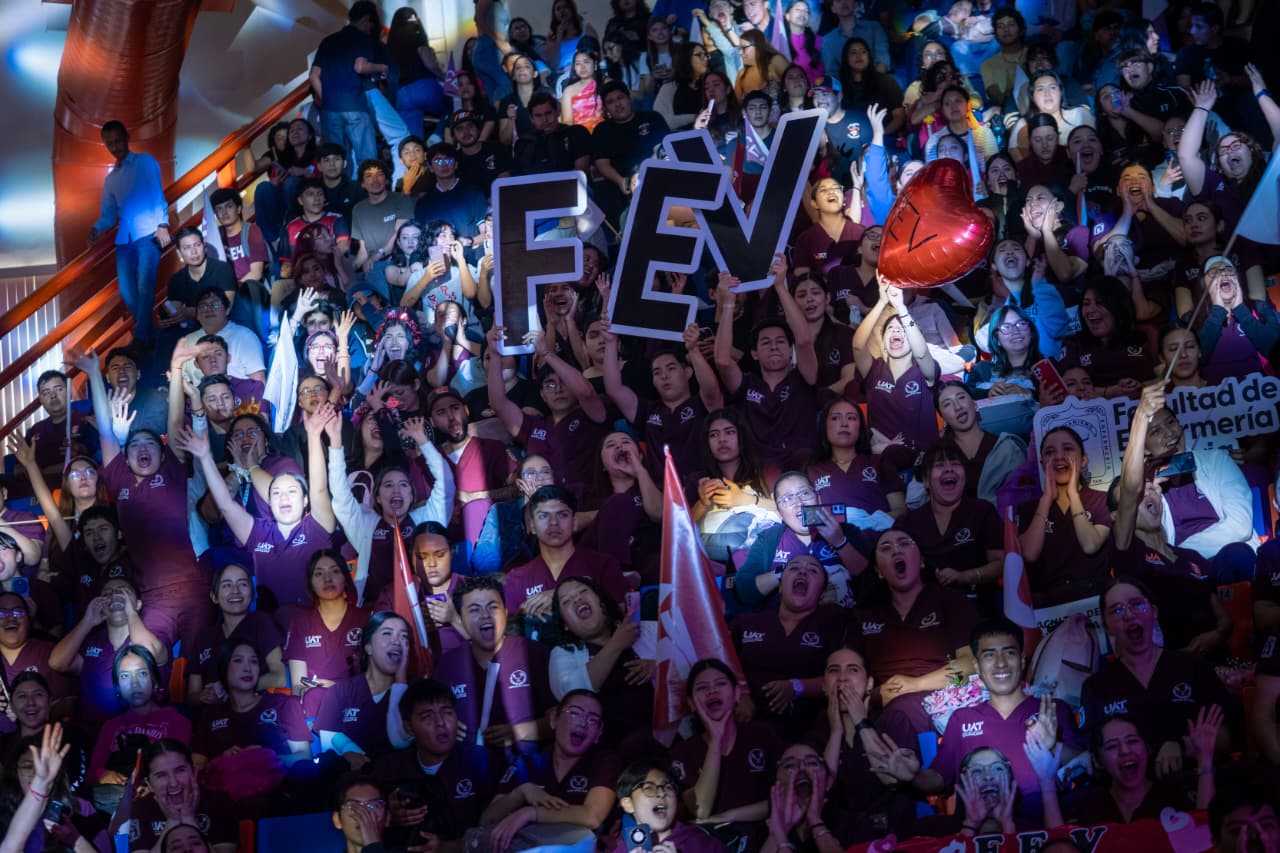 Estudiantes de la UAT disfrutan del tributo musical “Broken Heart Club”