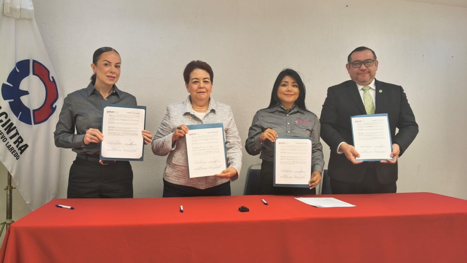 FIRMAN CONVENIO DE COLABORACIÓN INMUJER Y CANACINTRA