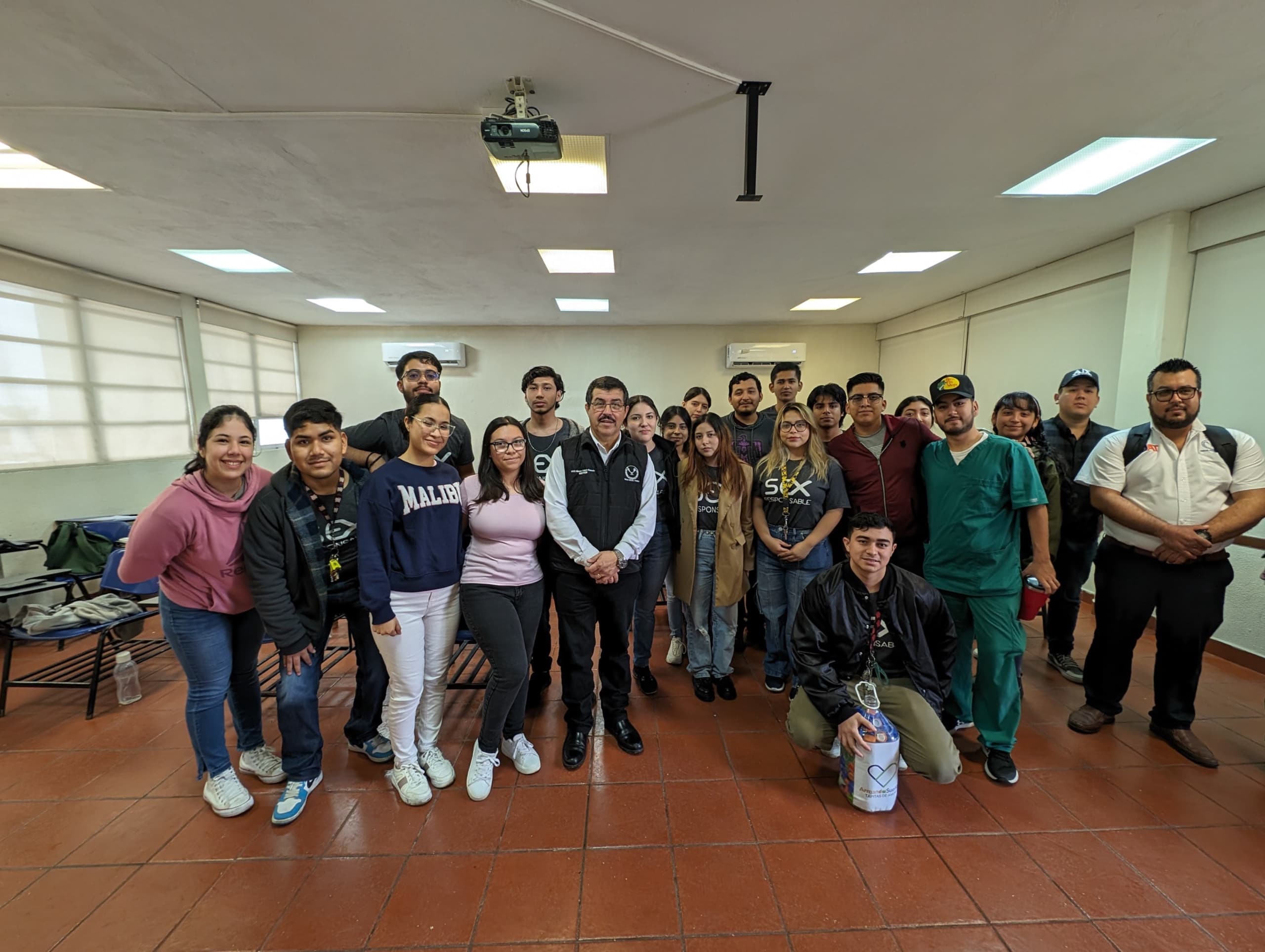 Reafirma rector de la UAT compromiso con la comunidad estudianti