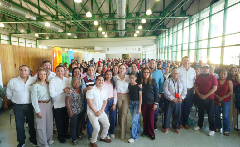 IMPULSA GOBIERNO MUNICIPAL SALUD VISUAL, ECONOMÍA FAMILIAR Y CALIDAD DE VIDA DE LOS NEOLAREDENSES CON ENTREGA DE ANTEOJOS