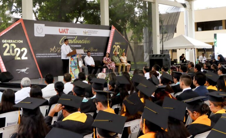 Entrega la UAT en la UAM-Mante nuevos profesionales de la salud y la educación