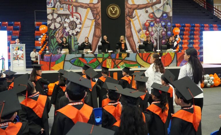 Celebra Familia UAT graduación de niñas y niños de los CENDI y CDIN