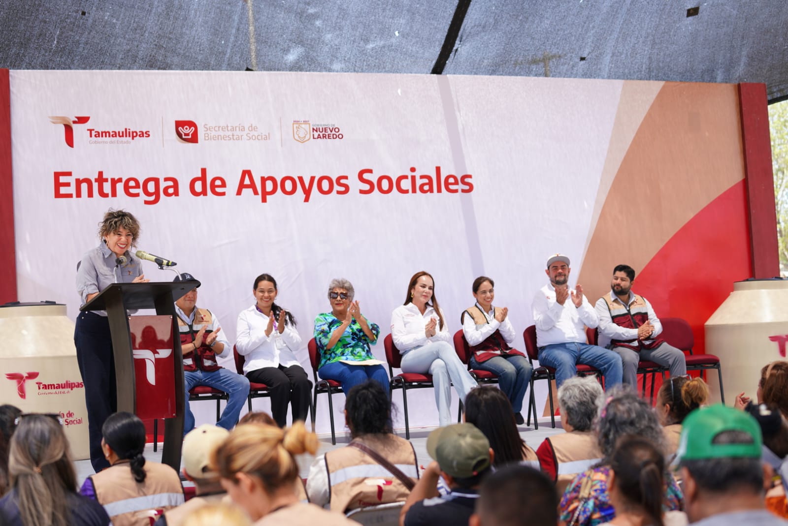 SINERGIA ENTRE GOBIERNO DE TAMAULIPAS Y CARMEN LILIA LLEVA BIENESTAR A FAMILIAS NEOLAREDENSES