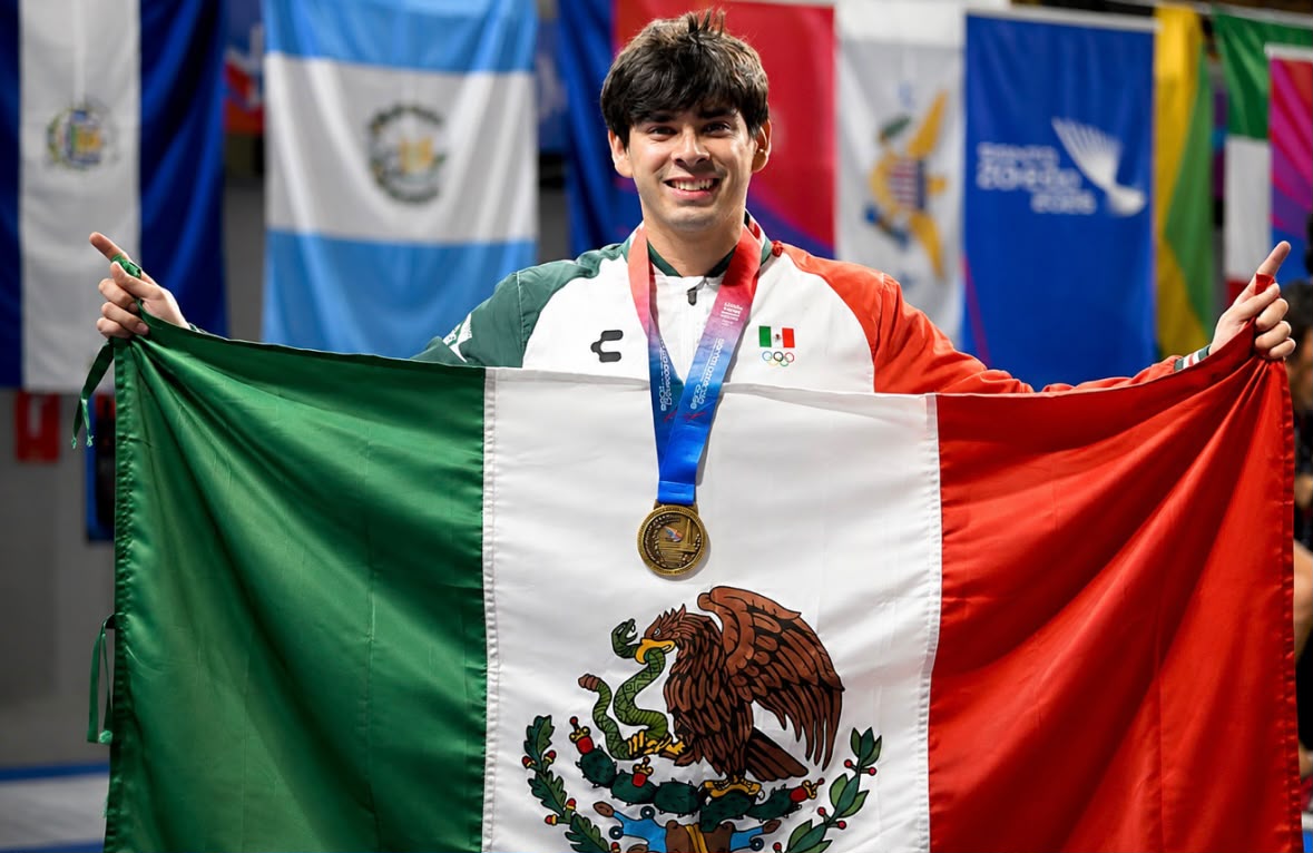 Estudiante de la UAT conquista el oro en esgrima en Santo Domingo 2026 •	El atleta de la Unidad Académica Multidisciplinaria Reynosa Rodhe, Brandon Romo, se coronó campeón en la modalidad de sable individual durante los XXV Juegos Centroamericanos y del Caribe Santo Domingo 2026.