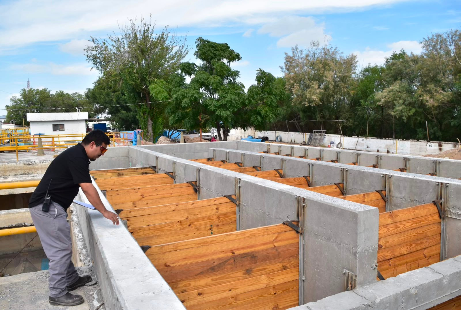 GOBIERNO MUNICIPAL Y COMAPA FORTALECEN SISTEMA DE AGUA CON OBRAS DE MODERNIZACIÓN EN PLANTA CENTRO