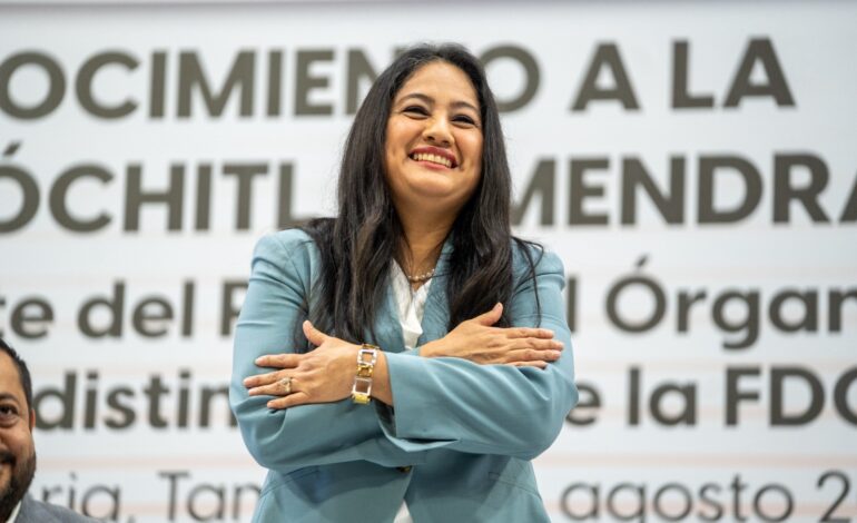 Reconoce UAT trayectoria judicial de su distinguida egresada Xóchitl Almendra Hernández Torres
