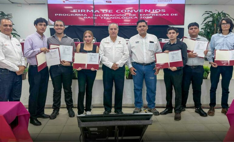Becan a estudiantes de la UAT para el desarrollo de proyectos de base tecnológica