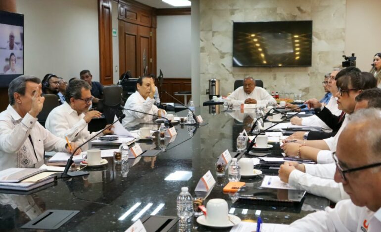 Destaca rector Dámaso Anaya avances institucionales de la UAT ante el Patronato Universitario