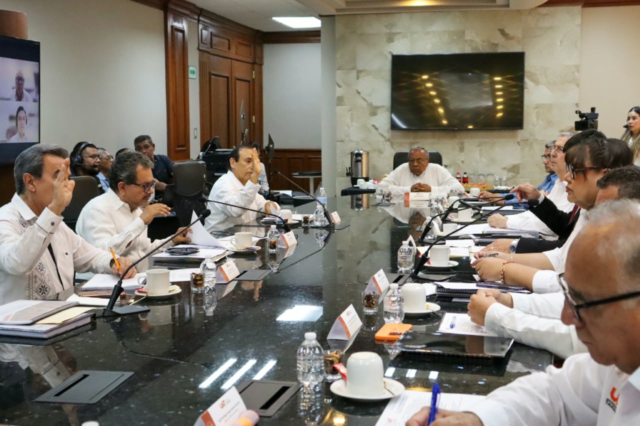 Destaca rector Dámaso Anaya avances institucionales de la UAT ante el Patronato Universitario