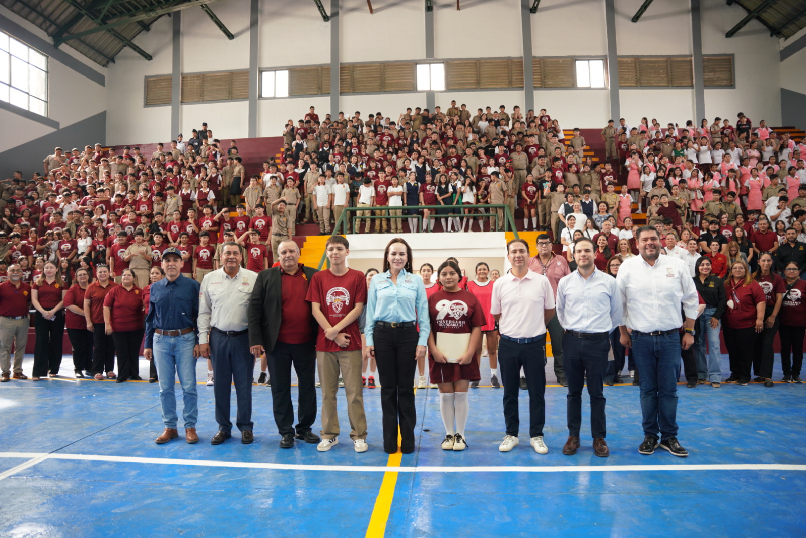 ESCUADRÓN 201 VUELVE A SER UN ESPACIO DIGNO PARA EL DEPORTE Y LA COMUNIDAD; MAESTROS Y ESTUDIANTES DESTACAN OBRA DEL GOBIERNO MUNICIPAL