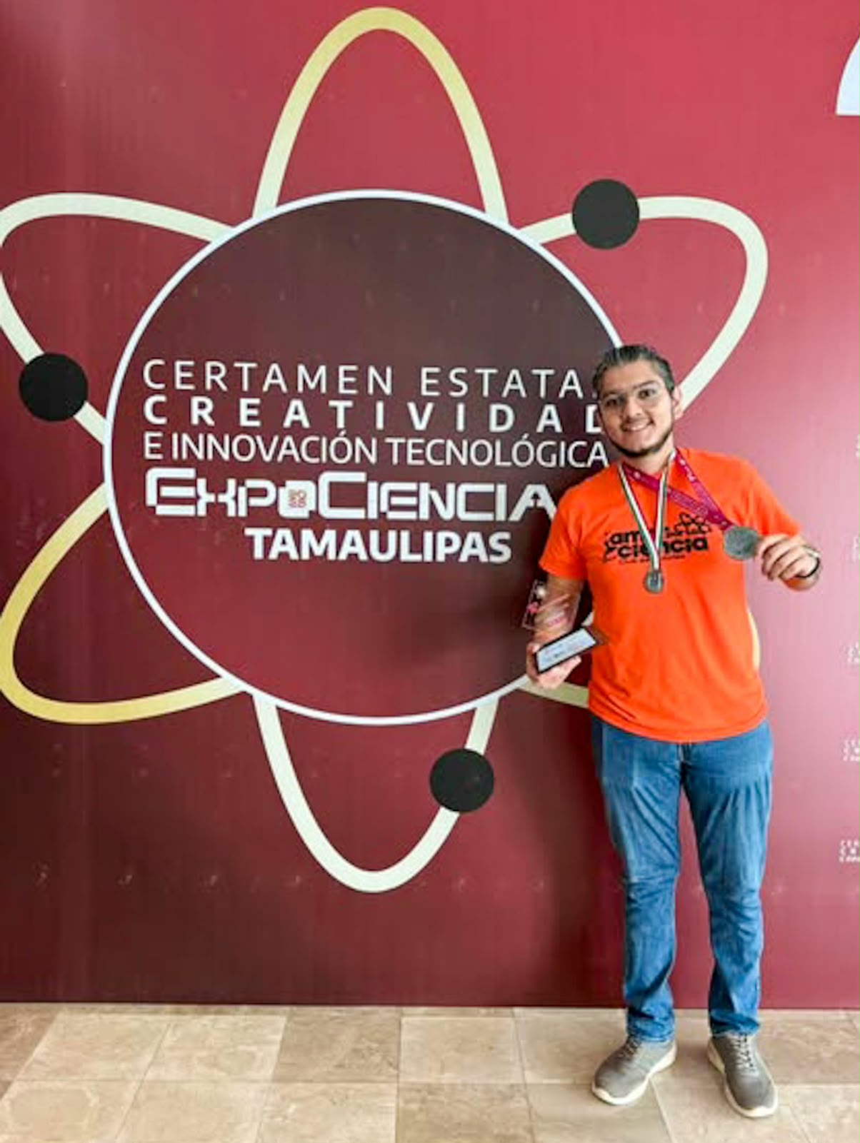 Docente de la UAT gana acreditación de la NASA tras triunfar en el Foro Estatal STEM