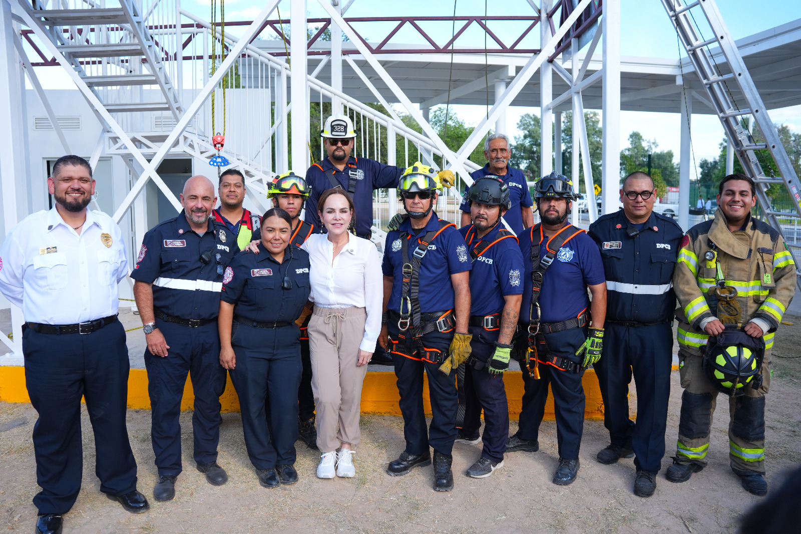 ALCALDESA CARMEN LILIA DIGNIFICA EL TRABAJO DEL PERSONAL QUE TRANSFORMA LOS ESPACIOS PÚBLICOS